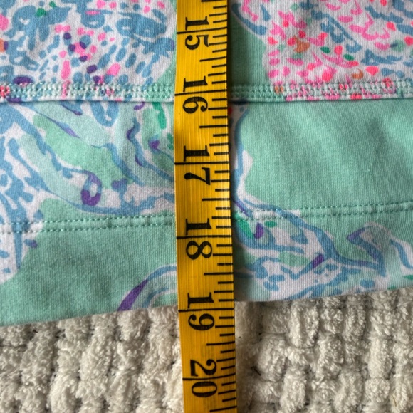 Lilly Pulitzer zip up pullover with front pocket. Mint green/vibrant pinks. XXS - Picture 13 of 16